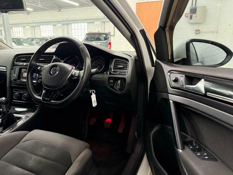 Used Volkswagen Golf 2014 for sale - 77884921: Photo 12