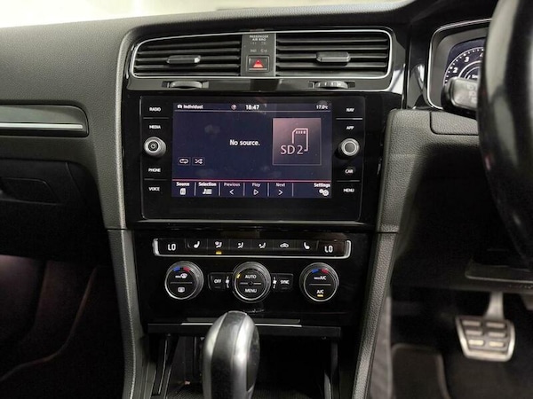 Used Volkswagen Golf 2017 for sale - 76241123: Photo 32