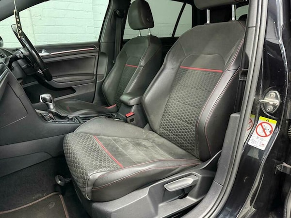 Used Volkswagen Golf 2017 for sale - 76241123: Photo 38