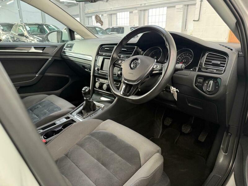 Used Volkswagen Golf 2014 for sale - 77766015: Photo 17