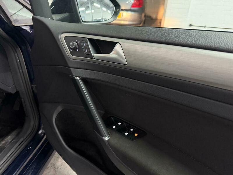 Used Volkswagen Golf 2016 for sale - 78036291: Photo 24