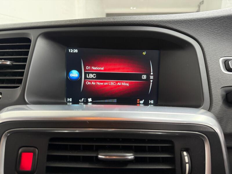 Used Volvo V60 2016 for sale - 77833570: Photo 26