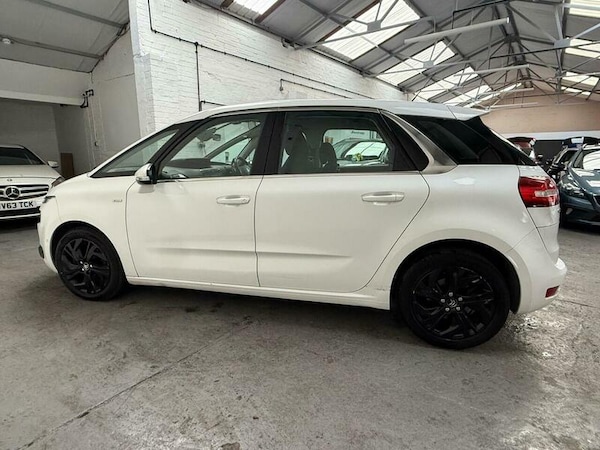 Used Citroen C4 Picasso 2015 for sale - 76241129: Photo 5