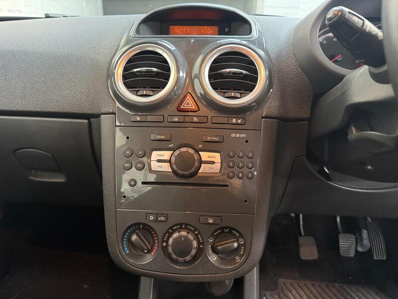 Used Vauxhall Corsa 2012 for sale - 77898919: Photo 12