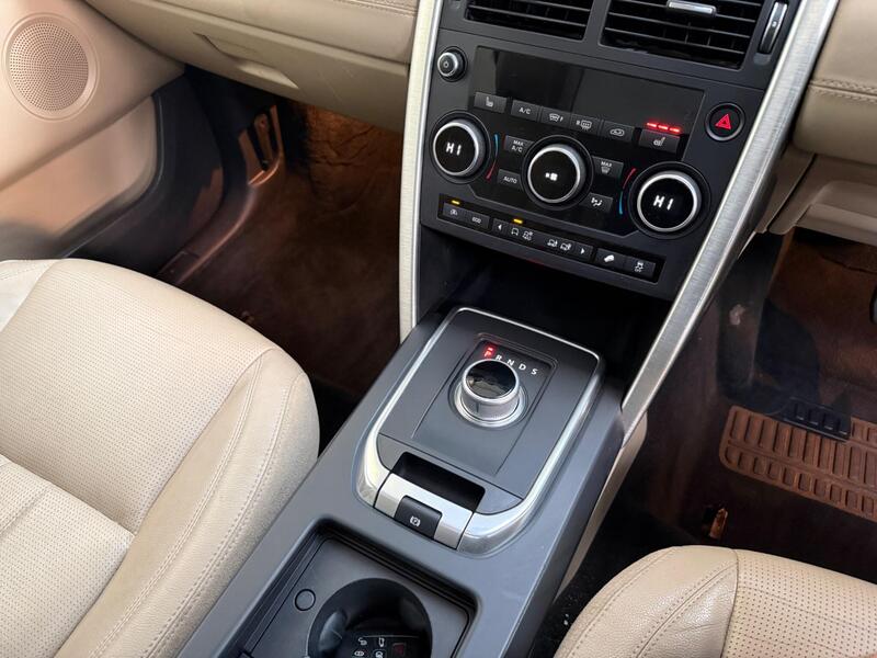 Used Land Rover Discovery Sport 2015 for sale - 77927002: Photo 12