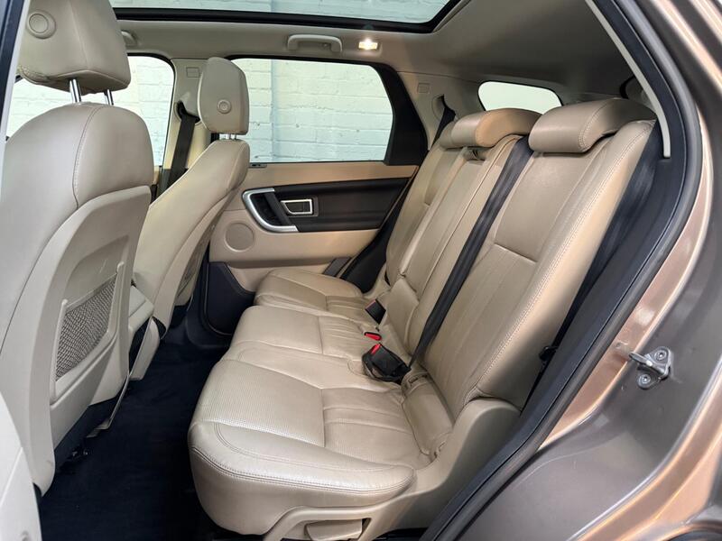 Used Land Rover Discovery Sport 2015 for sale - 77927002: Photo 14