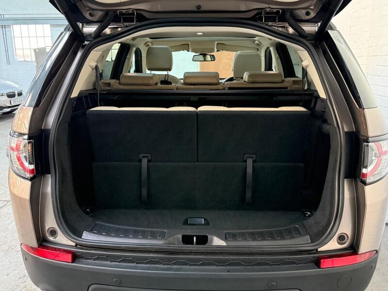 Used Land Rover Discovery Sport 2015 for sale - 77927002: Photo 21