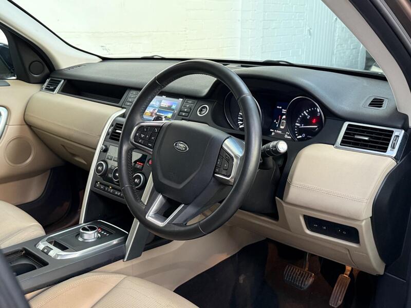 Used Land Rover Discovery Sport 2015 for sale - 77927002: Photo 26