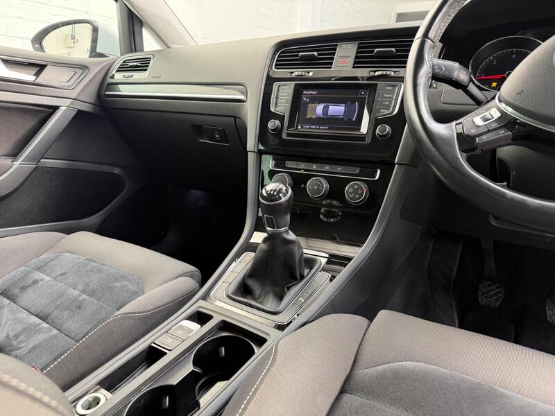 Used Volkswagen Golf 2014 for sale - 77841056: Photo 12