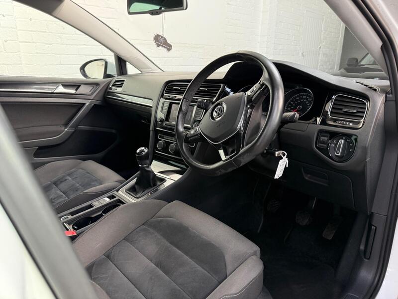 Used Volkswagen Golf 2014 for sale - 77841056: Photo 13