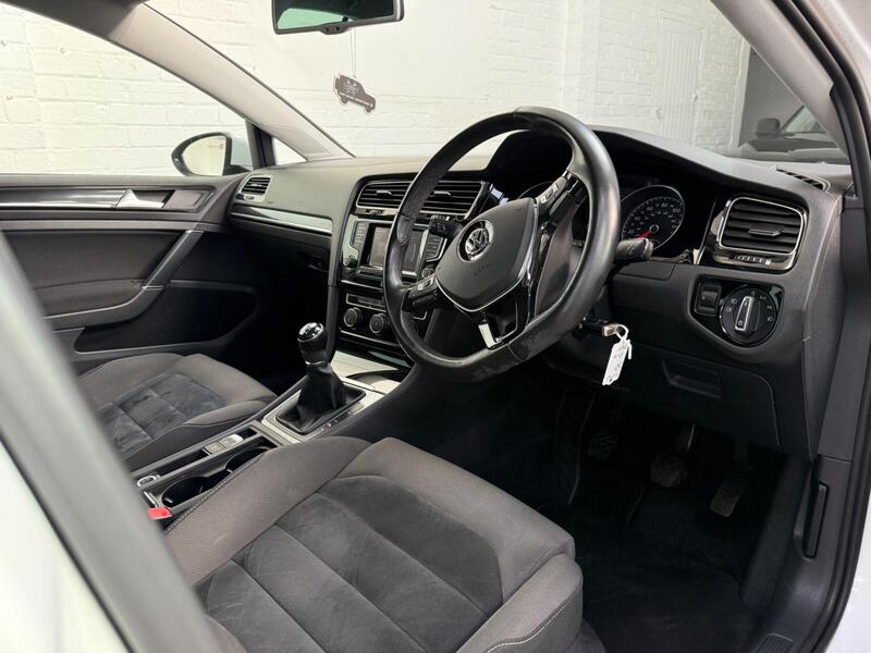 Used Volkswagen Golf 2014 for sale - 77841056: Photo 18