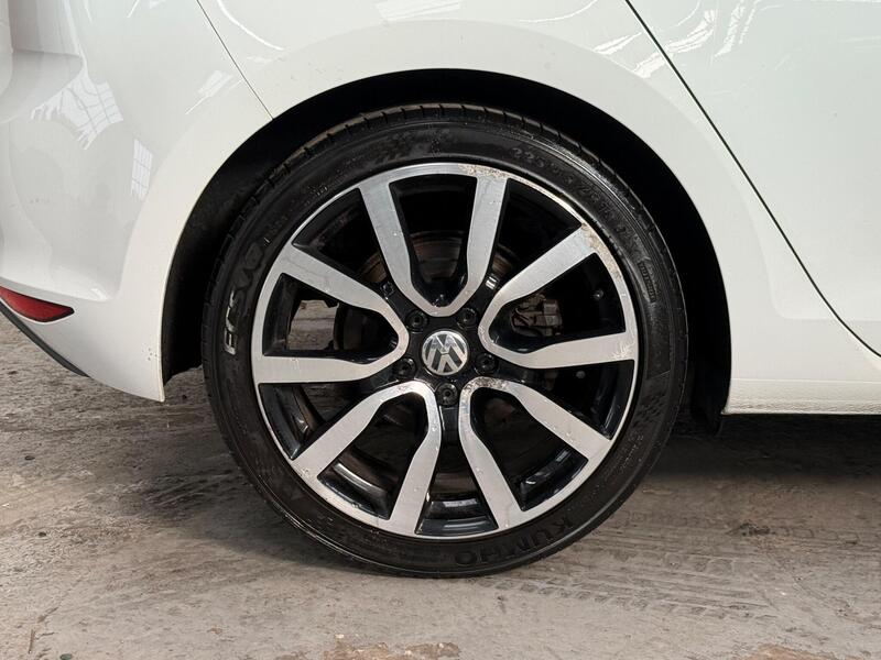 Used Volkswagen Golf 2014 for sale - 77841056: Photo 23