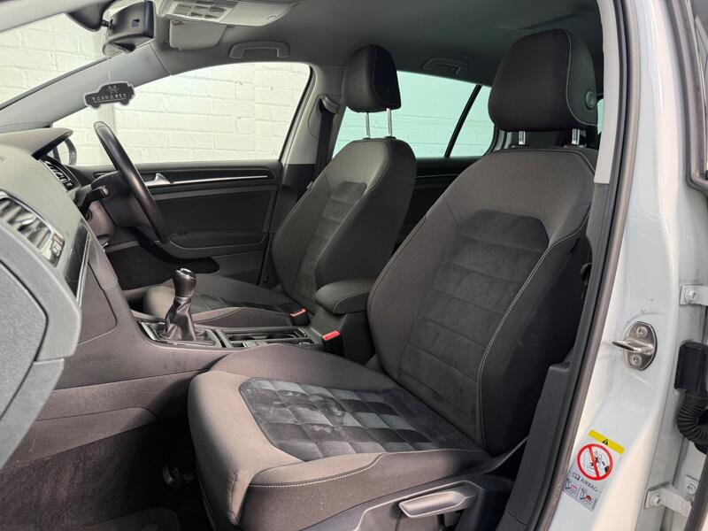 Used Volkswagen Golf 2014 for sale - 77841056: Photo 27