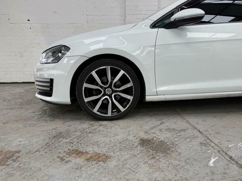 Used Volkswagen Golf 2014 for sale - 77855251: Photo 8