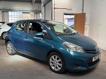 Used Toyota Yaris 2013 for sale - 79762678: Photo
