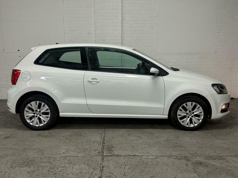 Used Volkswagen Polo 2015 for sale - 76740903: Photo 11
