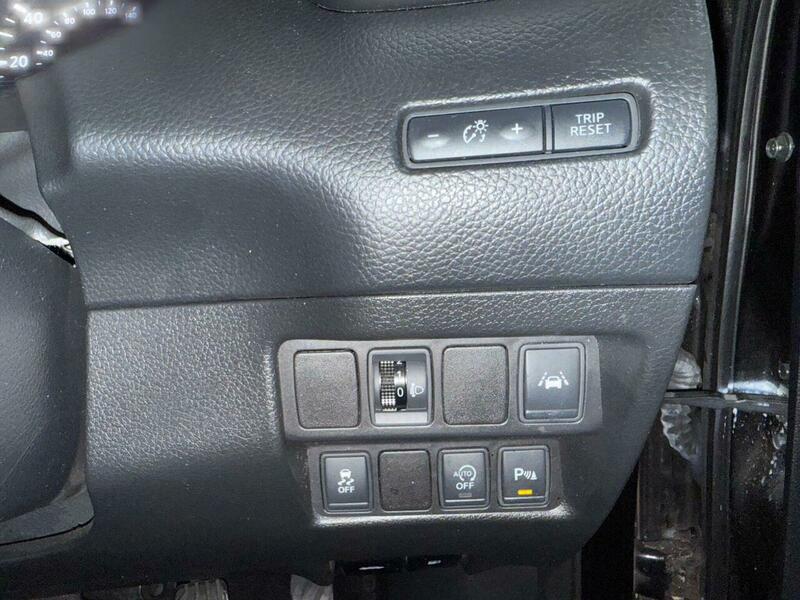 Used Nissan Qashqai 2015 for sale - 76520899: Photo 17