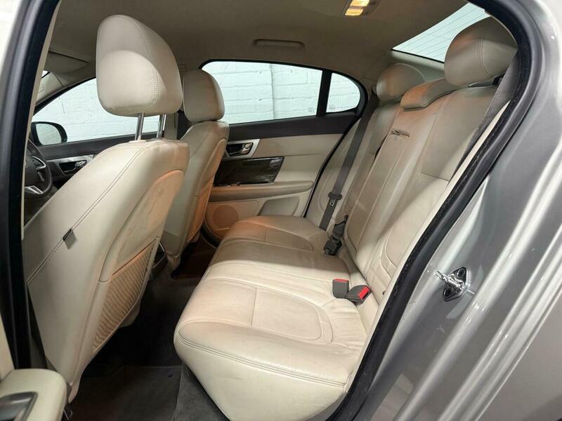 Used Jaguar XF 2012 for sale - 77056517: Photo 12