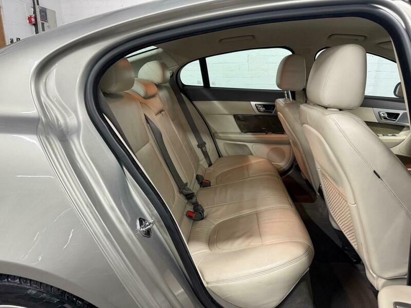 Used Jaguar XF 2012 for sale - 77056517: Photo 14