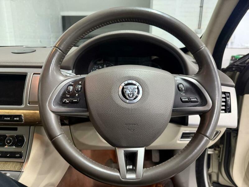 Used Jaguar XF 2012 for sale - 77056517: Photo 22