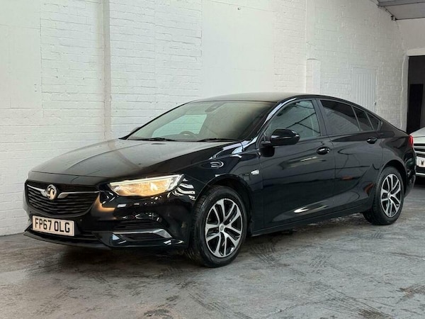 Used Vauxhall Insignia 2017 for sale - 76241120: Photo 2