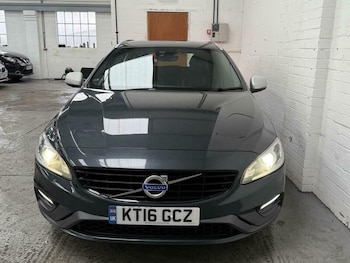 Used Volvo V60 2016 for sale - 77483611: Photo