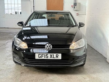 Used Volkswagen Golf 2015 for sale - 76009688: Photo