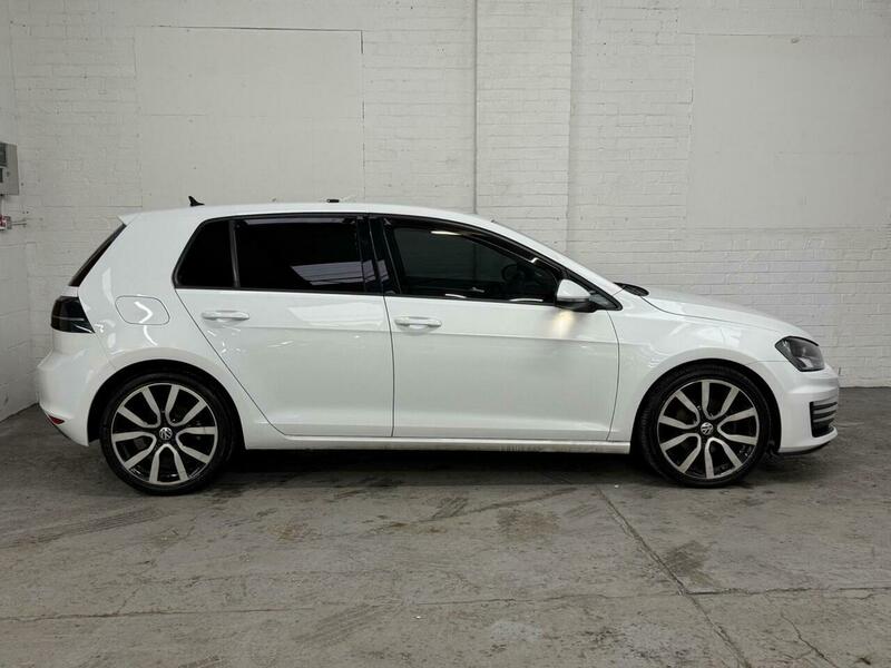 Used Volkswagen Golf 2014 for sale - 77781177: Photo 2
