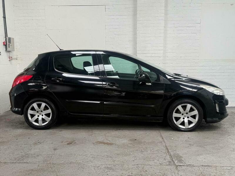 Used Peugeot 308 2010 for sale - 77521707: Photo 8