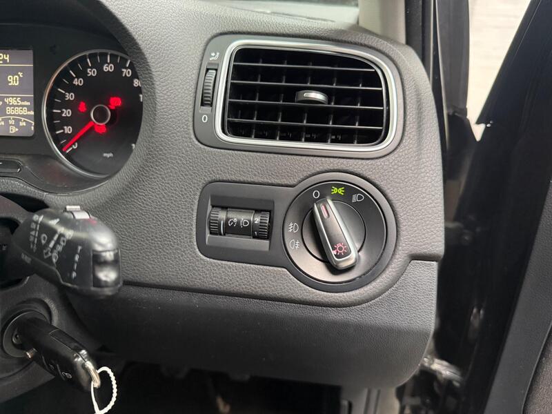 Used Volkswagen Polo 2012 for sale - 77841058: Photo 11