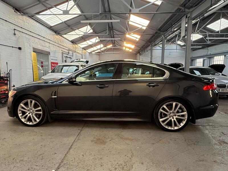 Used Jaguar XF 2011 for sale - 77927004: Photo 5