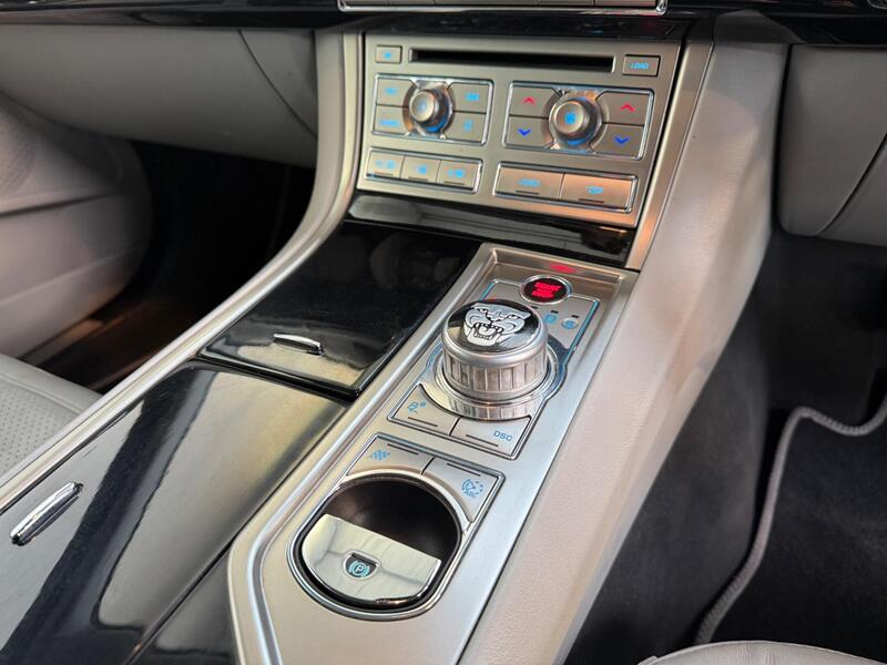 Used Jaguar XF 2011 for sale - 77927004: Photo 9