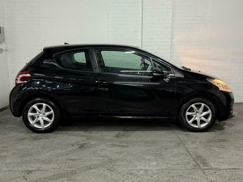 Used Peugeot 208 2015 for sale - 76596068: Photo 10