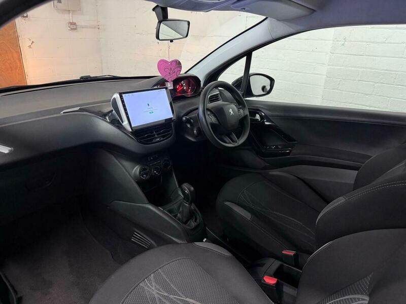 Used Peugeot 208 2015 for sale - 76596068: Photo 14