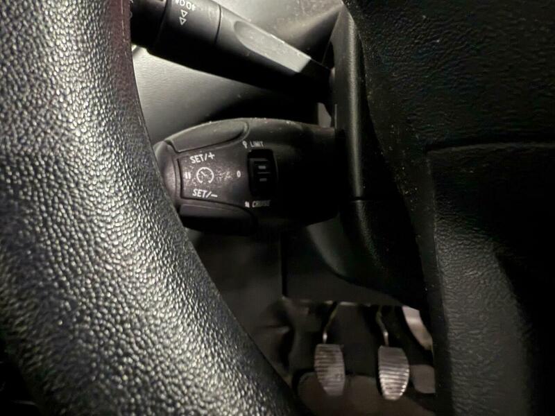 Used Peugeot 208 2015 for sale - 76596068: Photo 17