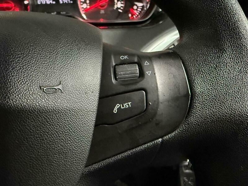 Used Peugeot 208 2015 for sale - 76596068: Photo 19