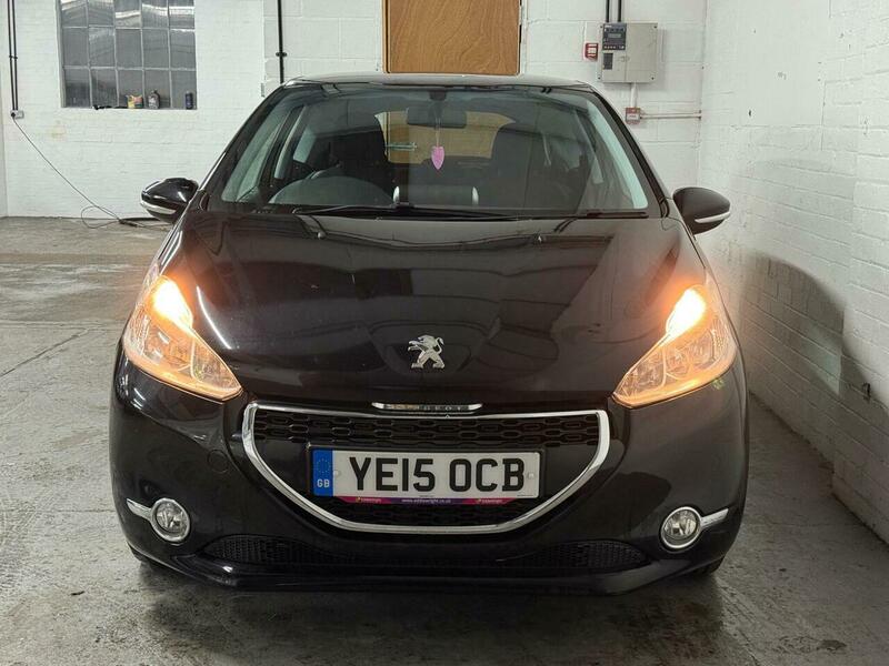 Used Peugeot 208 2015 for sale - 76596068: Photo 2