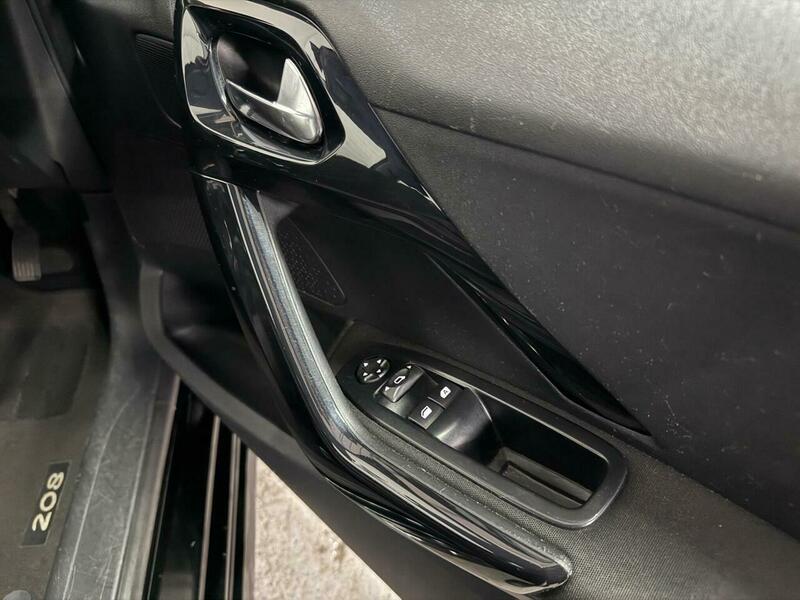 Used Peugeot 208 2015 for sale - 76596068: Photo 21
