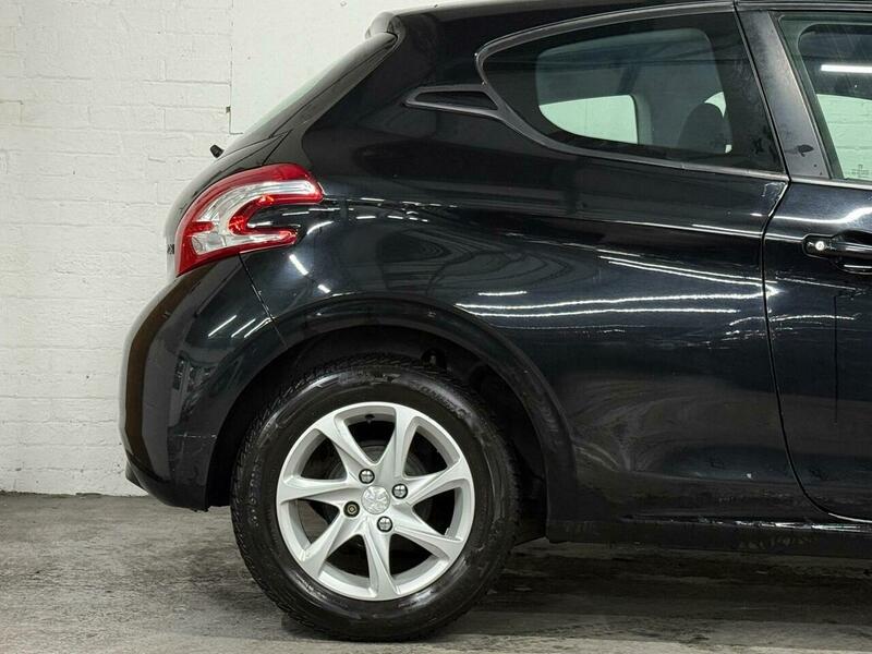 Used Peugeot 208 2015 for sale - 76596068: Photo 25