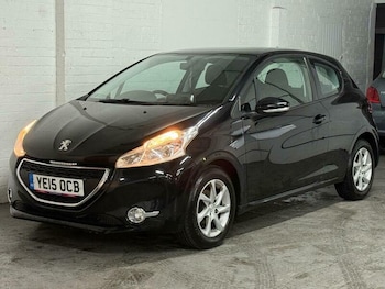 Used Peugeot 208 2015 for sale - 76596068: Photo