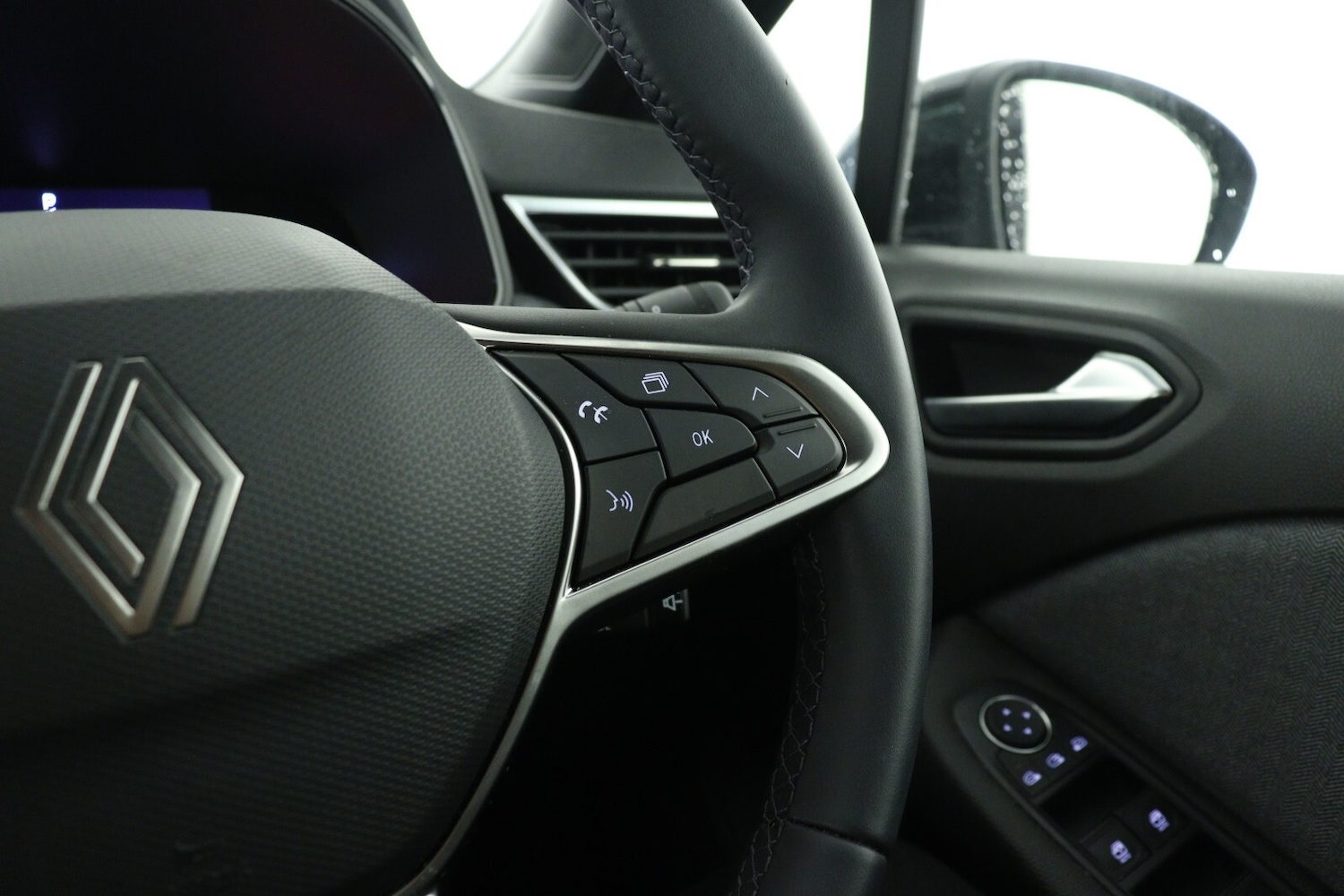 Used Renault Clio 2025 for sale - 77133896: Photo 20