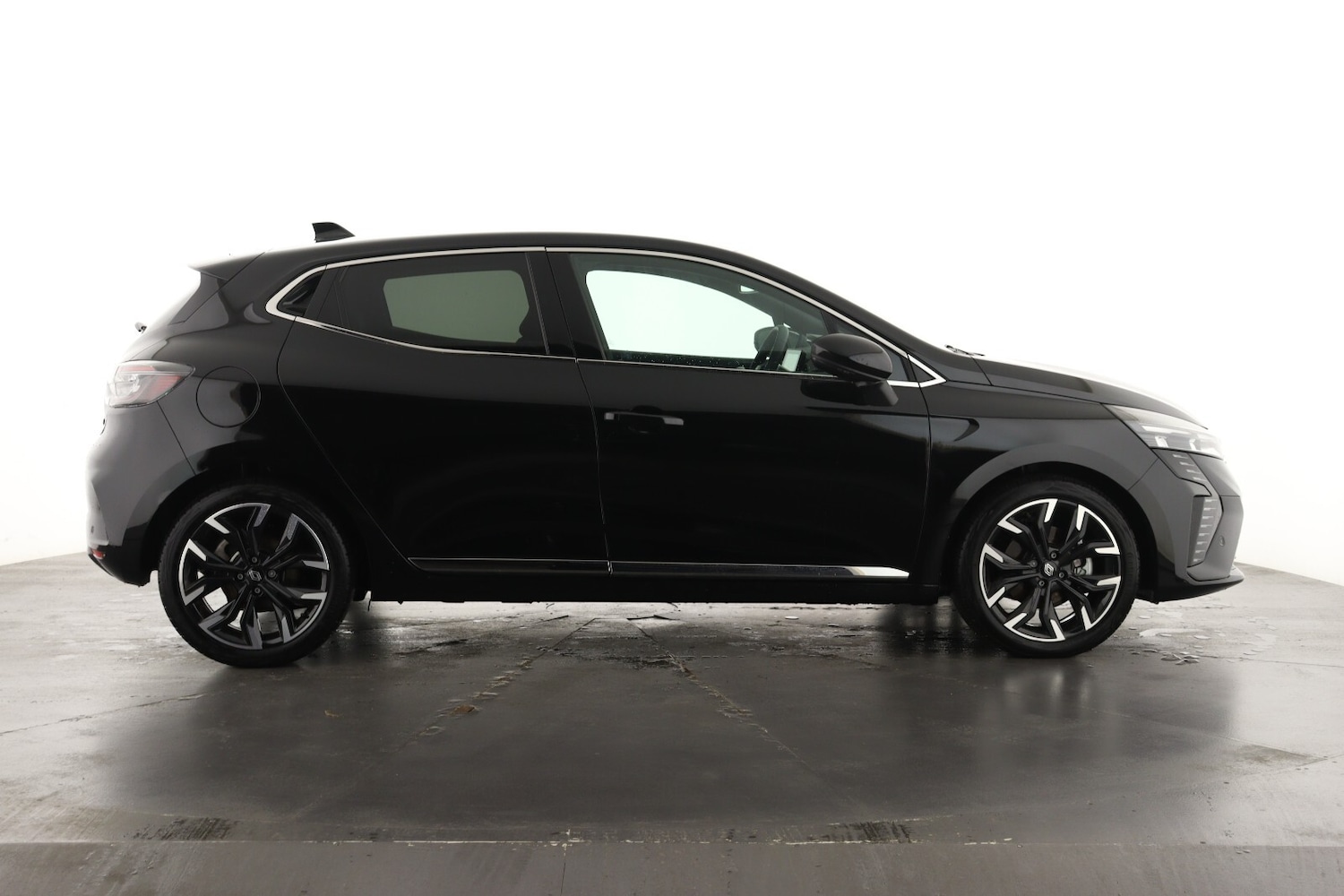 Used Renault Clio 2025 for sale - 77133896: Photo 5