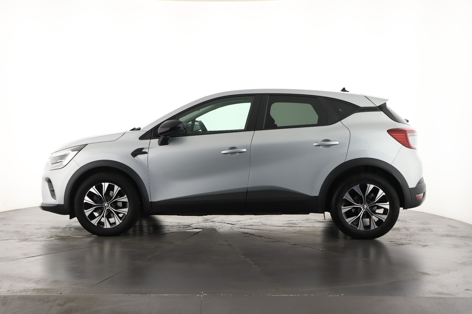 Used Renault Captur 2023 for sale - 76332281: Photo 8