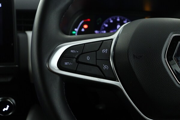 Used Renault Clio 2023 for sale - 76290000: Photo 21