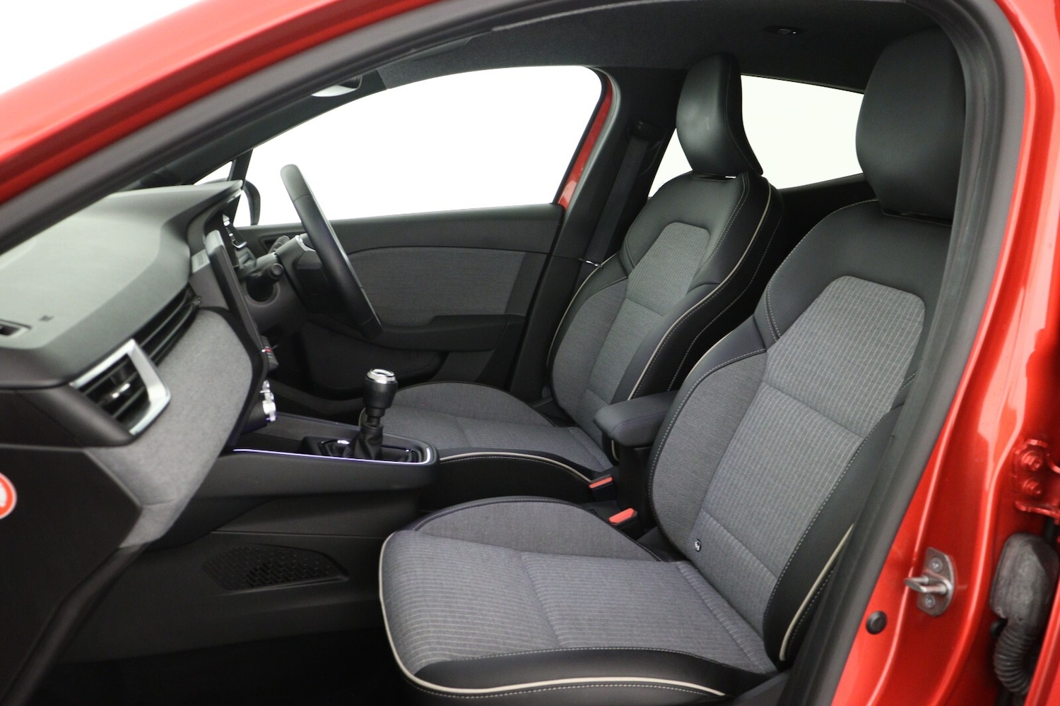 Used Renault Clio 2024 for sale - 76161389: Photo 11