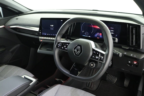Used Renault Megane E Tech 2023 for sale - 76116815: Photo 13