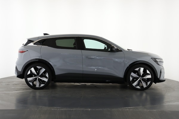 Used Renault Megane E Tech 2023 for sale - 76116815: Photo 5