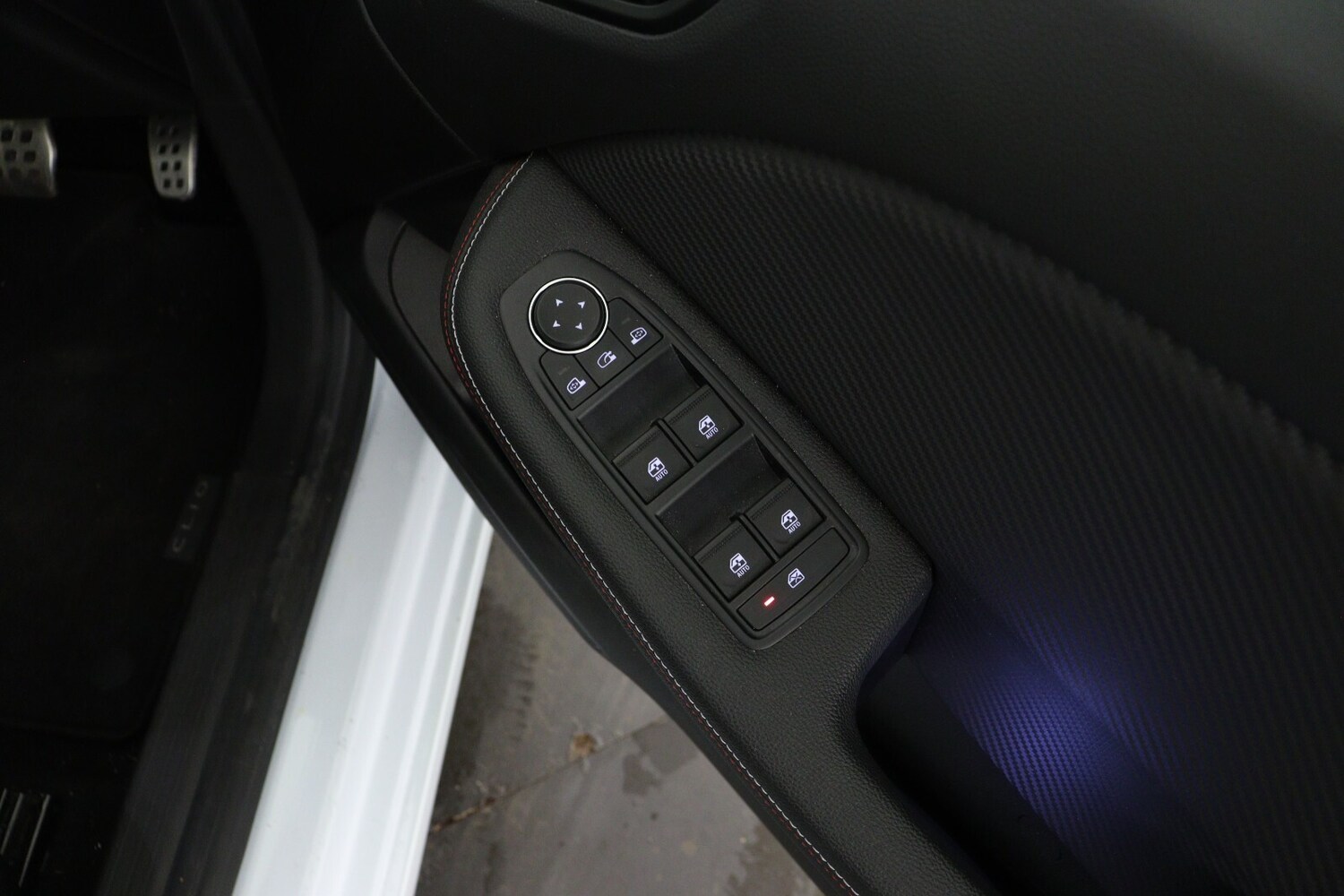 Used Renault Clio 2022 for sale - 76869632: Photo 20