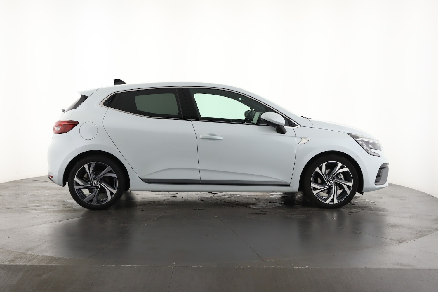 Used Renault Clio 2022 for sale - 76869632: Photo 5
