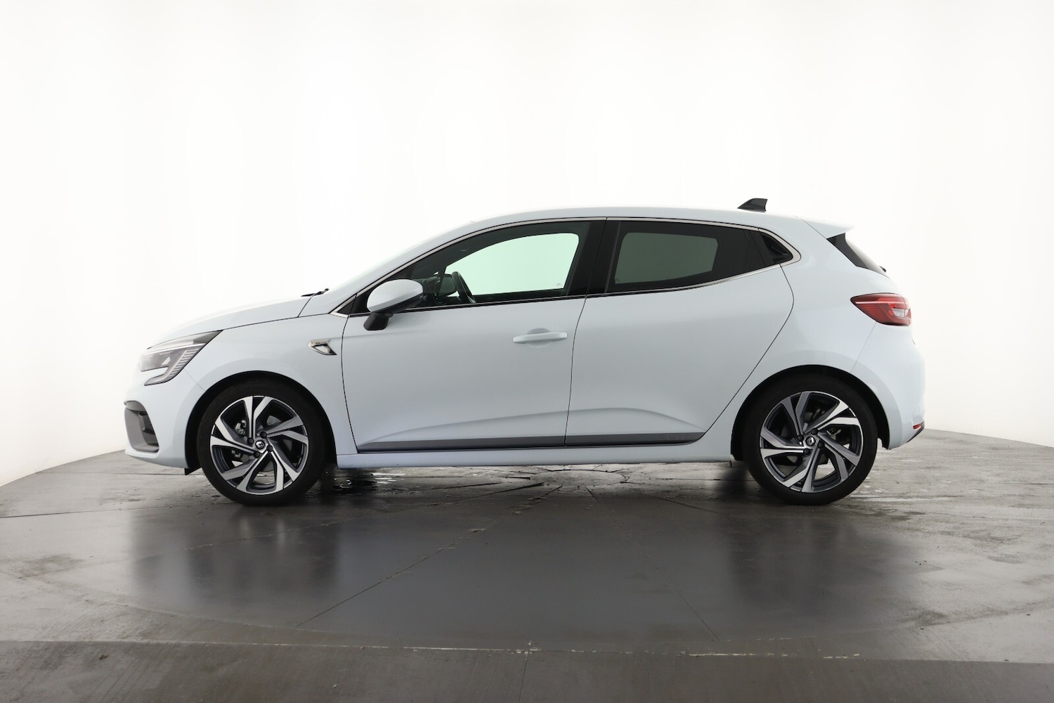 Used Renault Clio 2022 for sale - 76869632: Photo 8